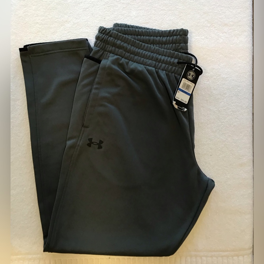 NWT Under Armour M XL ColdGear® loose fit, fleece lined joggers, olive